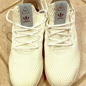 Adidas Pharrell Williams sz5.5